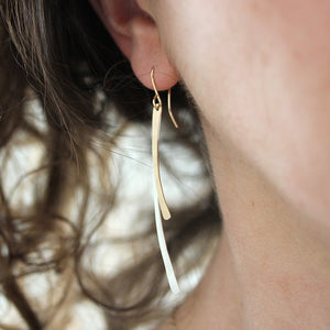 Double Arc Earrings - Minimalist Hammered Bar Dangle Earrings with a Gentle Curve