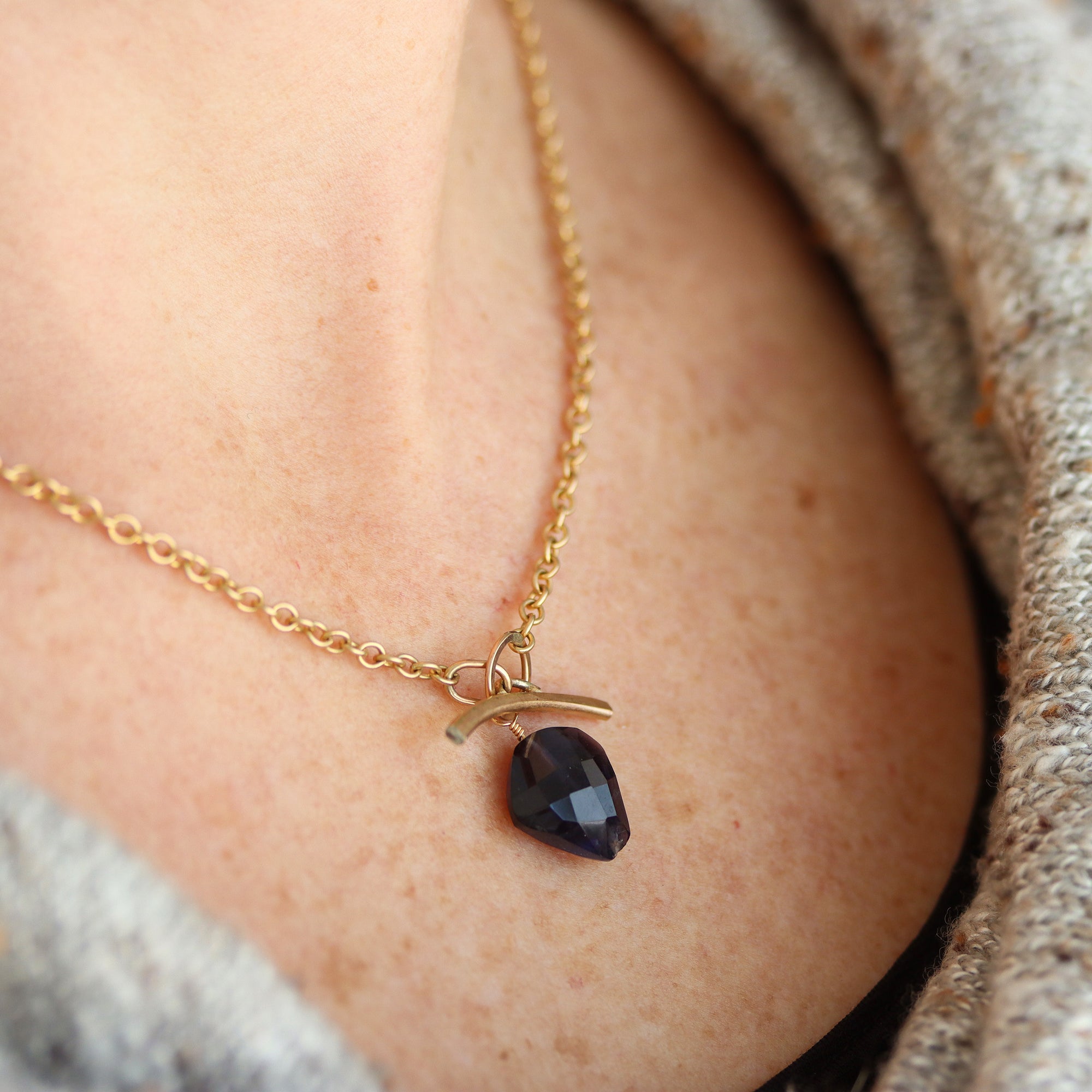Iolite Lariat
