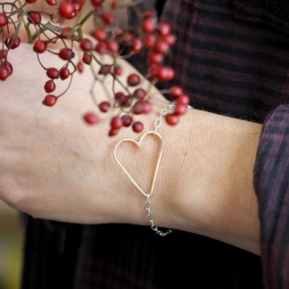Simple Heart Bracelet - Asymmetrical Open Heart Bracelet