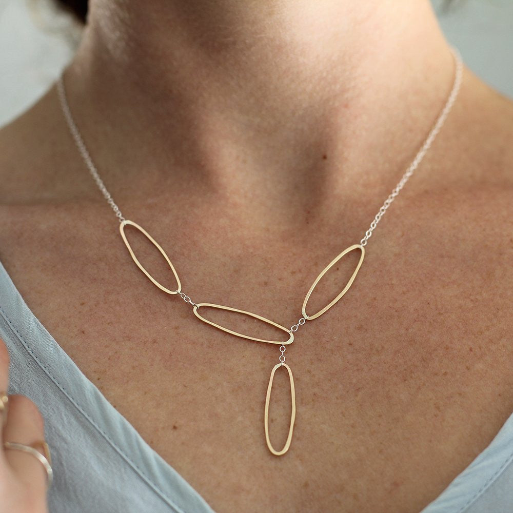 Sasanoa Necklace - Balancing Oblong Pendants on Graceful Chain