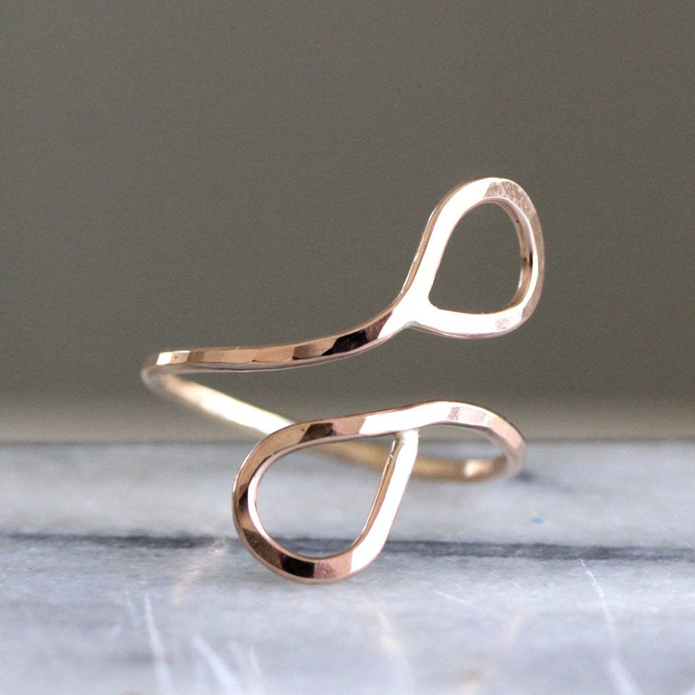 Stamen Ring - Dual Drop Accent on Open Textured Band