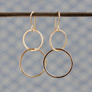 Mima Earrings - Simple Geometric Linked Circle Design